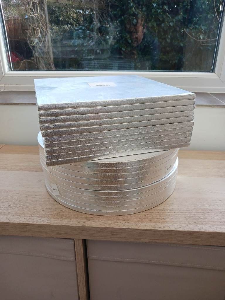 image for Job Lot of 20 Brand New Unused Thick Cake Boards