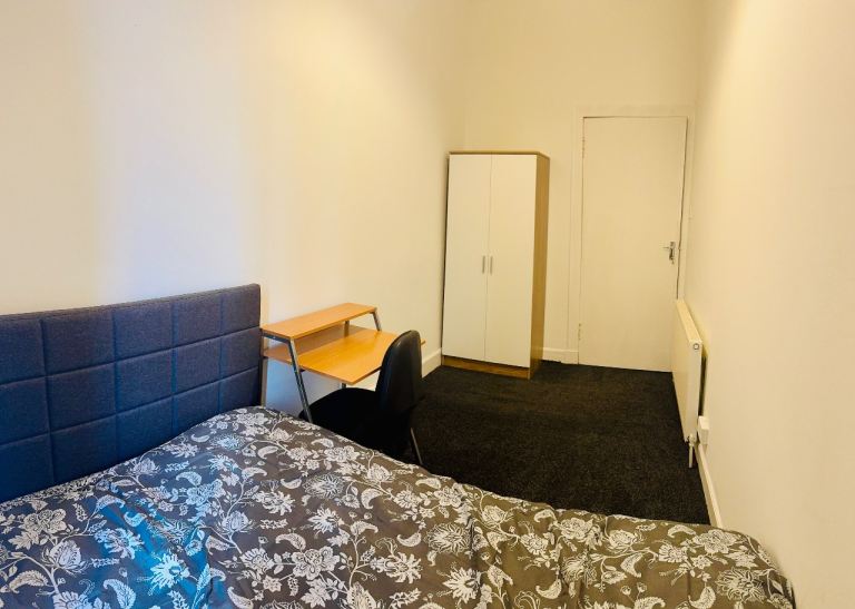 Double room, all bills included 