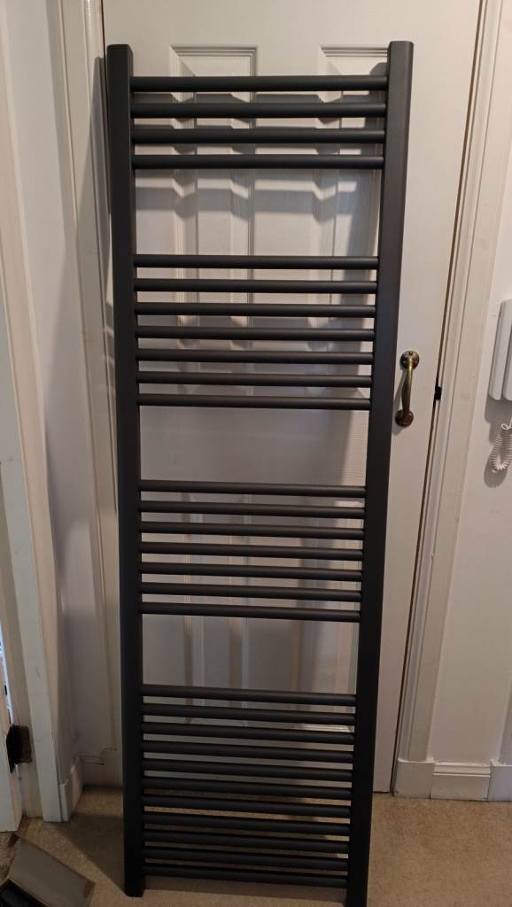 Large grey heated bathroom towel rail 1600 x 500 - BRAND NEW