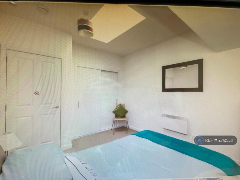 2 bedroom flat in Fraser House, Aberdeen, AB11 (2 bed) (#2712550)