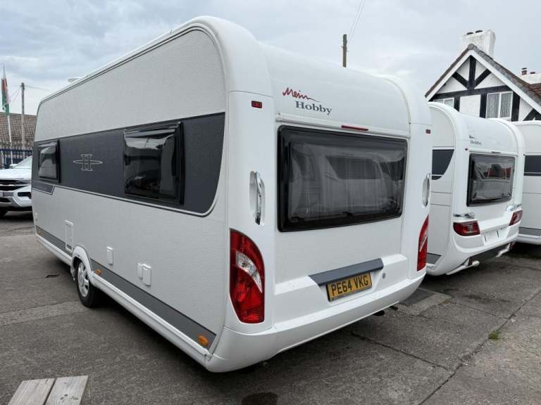 2018 HOBBY De Luxe Edition 495 UL fixed single beds