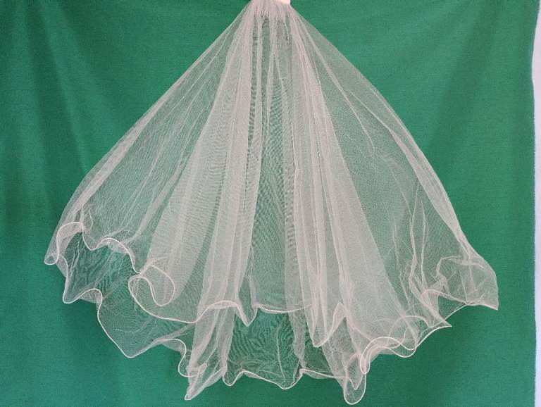 Short double wedding veil. (Ref: WVDI800)