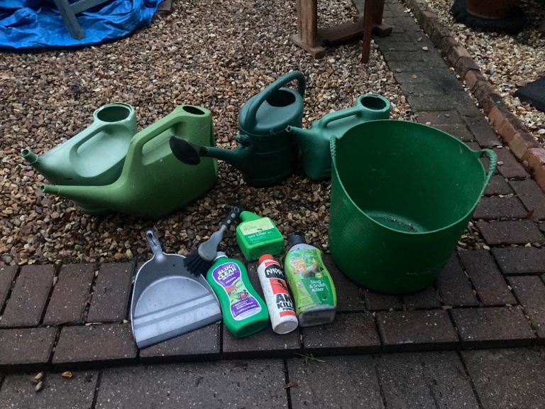image for Selection of garden water cans etc 
