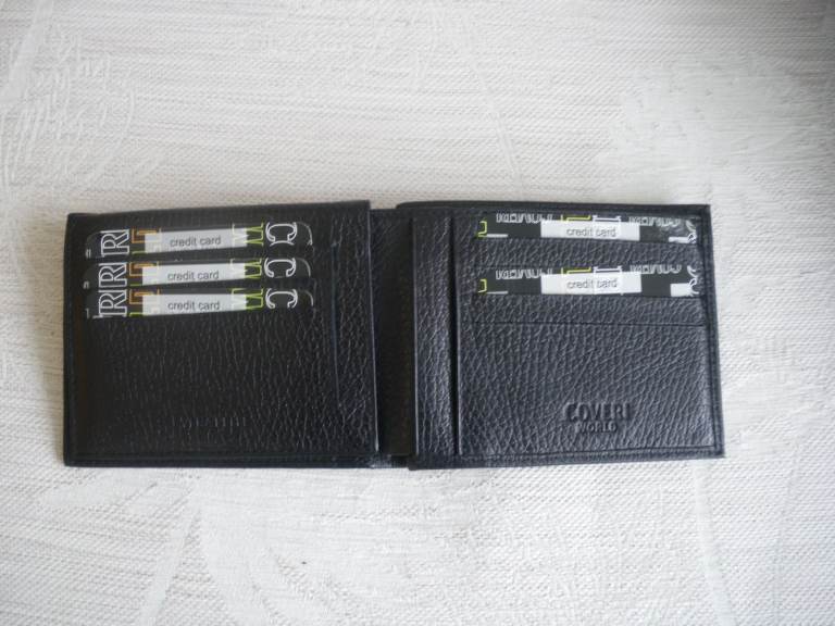 MENS ITALIAN MADE WALLET -NEW & UNUSED