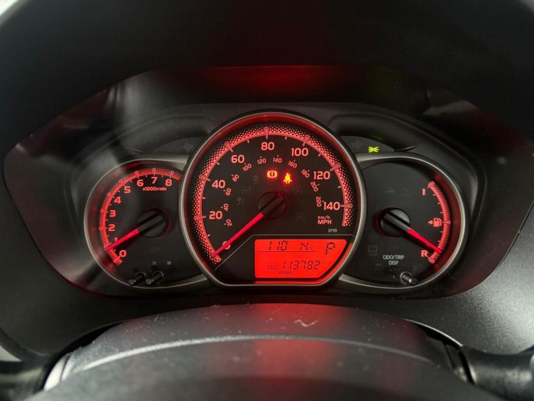 2015 Toyota Yaris 1.33 VVT-i Icon 5dr CVT HATCHBACK PETROL Automatic