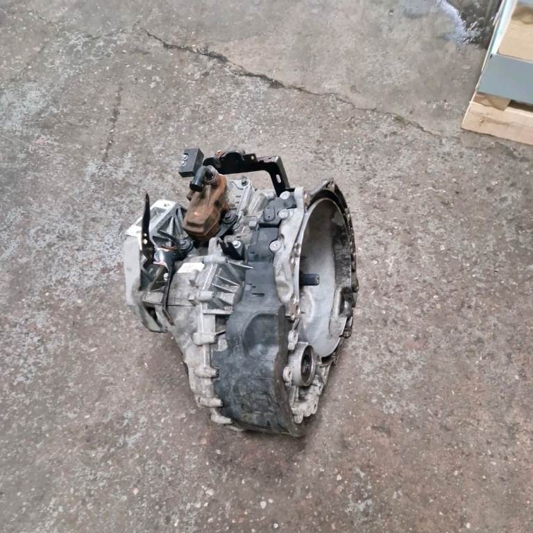 LAND ROVER EVOQUE L538 2.0 DIESEL 6-SPEED MANUAL GEARBOX GJ3R7002BC