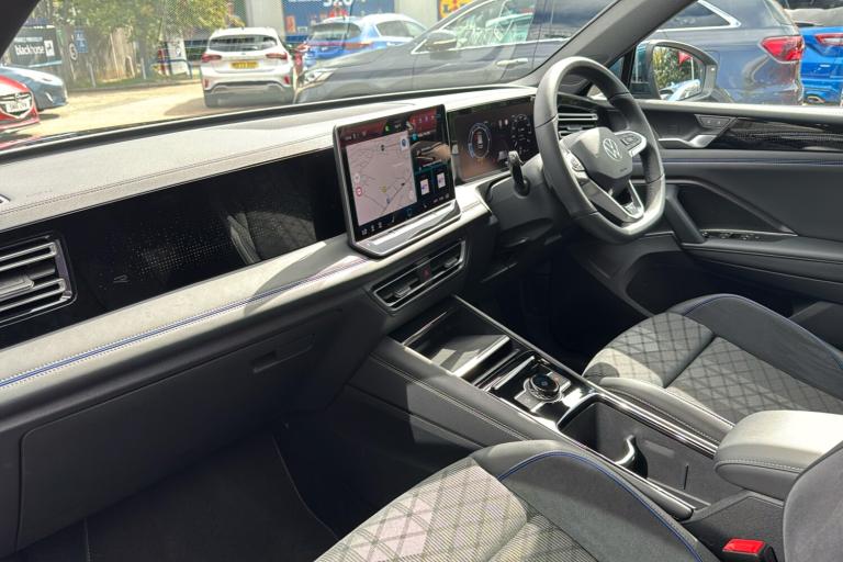  Volkswagen Tiguan 2.0 Tdi R Line Suv 5dr Diesel Dsg Euro 6 s/s 150 Ps Diesel