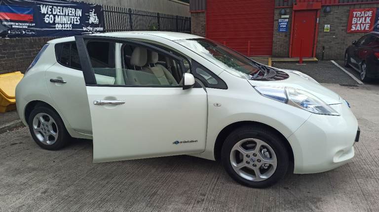 Nissan, LEAF, Hatchback, 2011, Other, 1 (cc), 5 doors