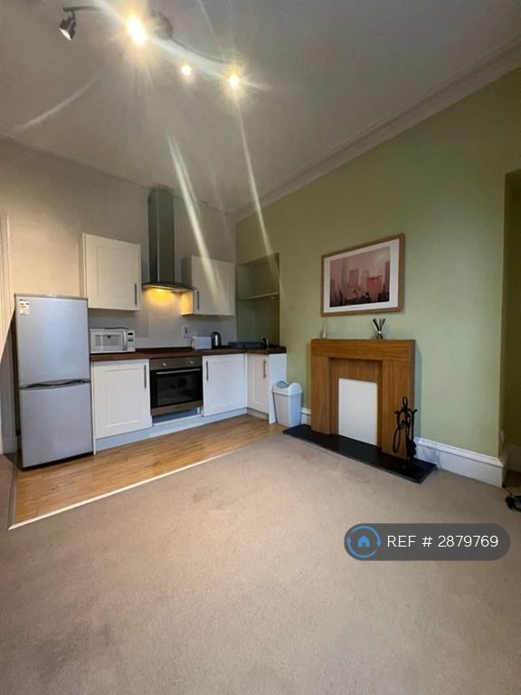 1 bedroom flat in Walker Road, Aberdeen, AB11 (1 bed) (#2879769)