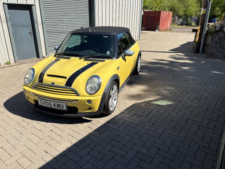 Mini, CONVERTIBLE, Convertible, 2005, Manual, 1598 (cc), 2 doors