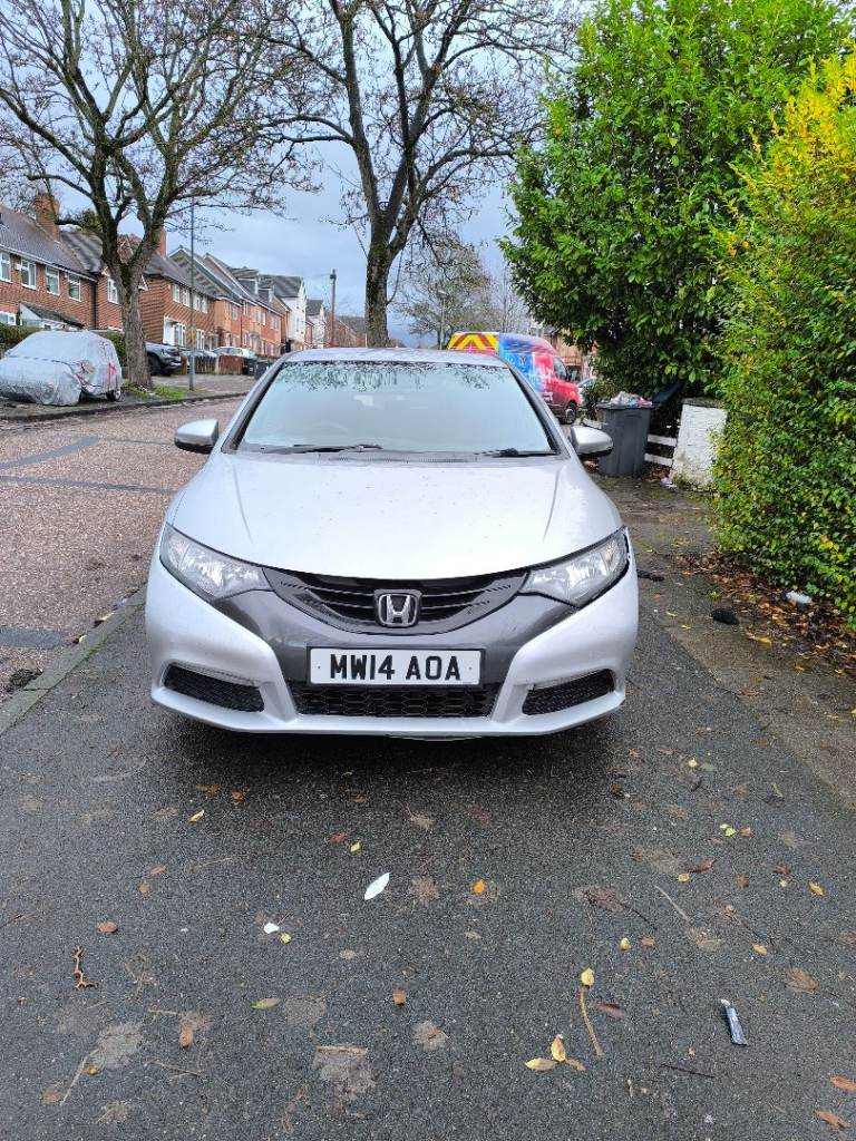 Honda CIVIC 2014 with Long MOT (1 year)