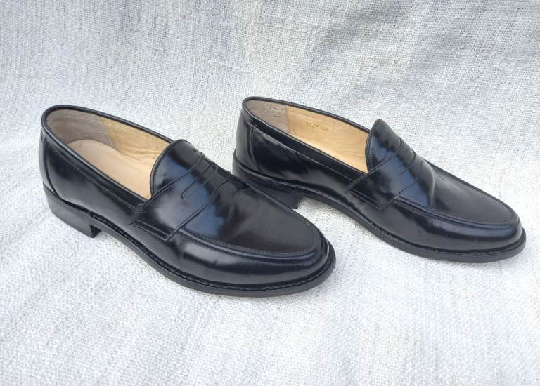 Samuel Windsor - Handmade - Black - Leather - Loafers - Size 9.5 - Horfield