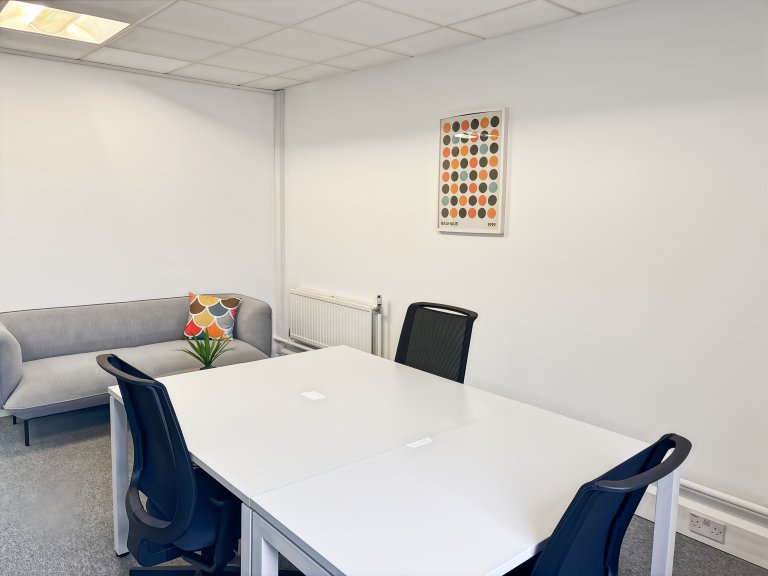 Winchester - SO238BB \ Upgrade to a Larger Office for Up to 15 Desks