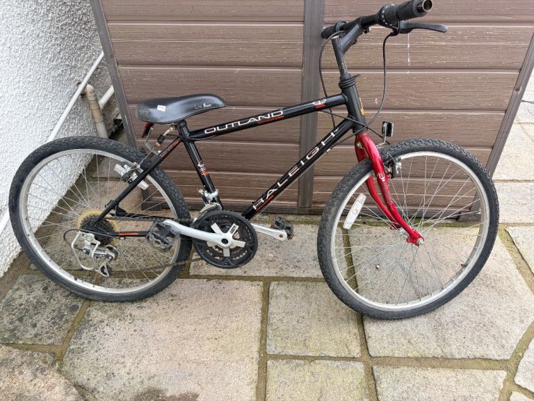 Boys bike Raleigh