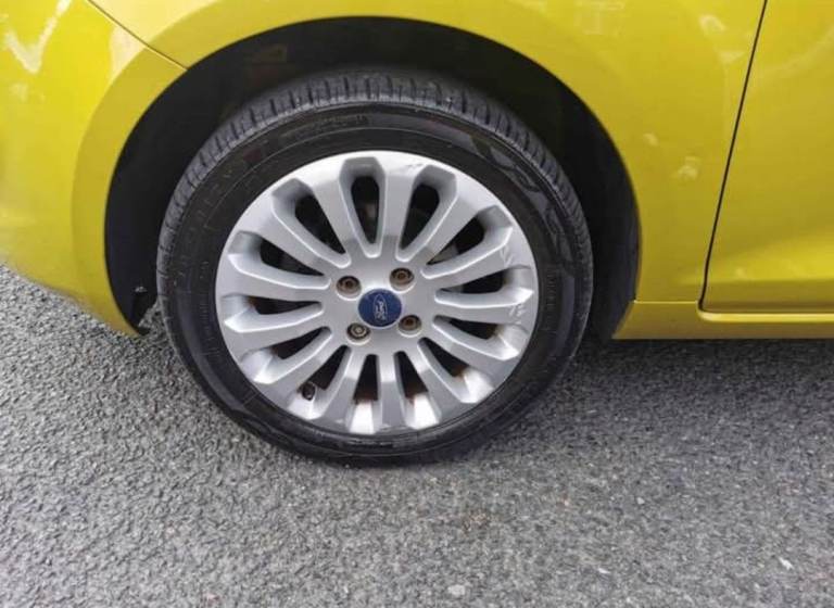 Ford, KA, Hatchback, 2013, Manual, 1242 (cc), 3 doors