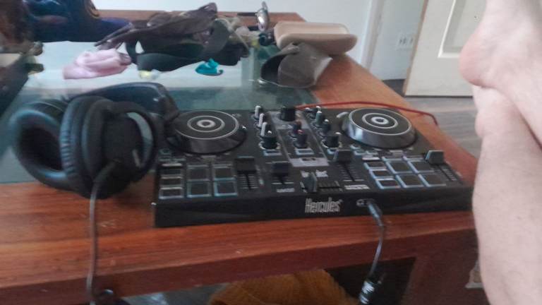 Cd deckss