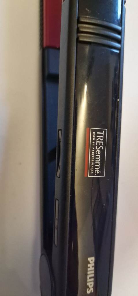 In perfect working order Philips TREsemme Straighteners. 