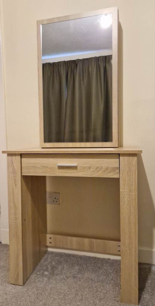 Oak Effect Dressing Table with Mirror & Drawer