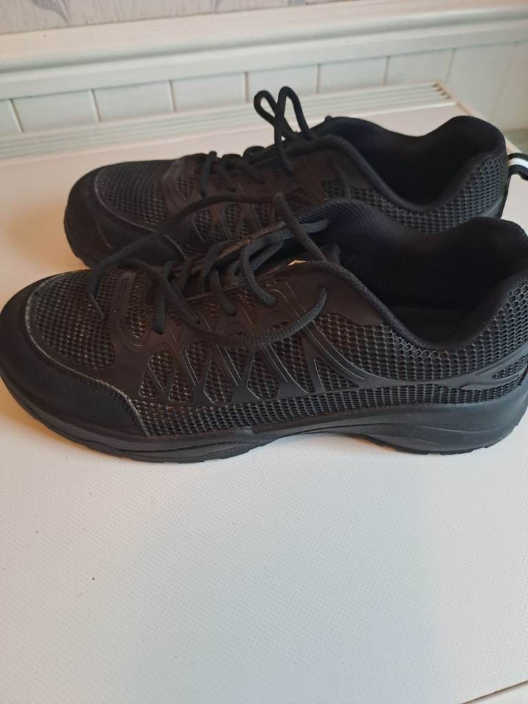 Safety shoes