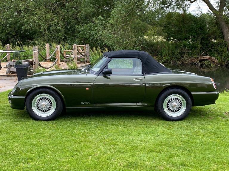 MG RV8 4.0 CONVERTIBLE WOODCOTE GREEN * TOP GRADE * 31000 MILES WITH 12 SERVICE 