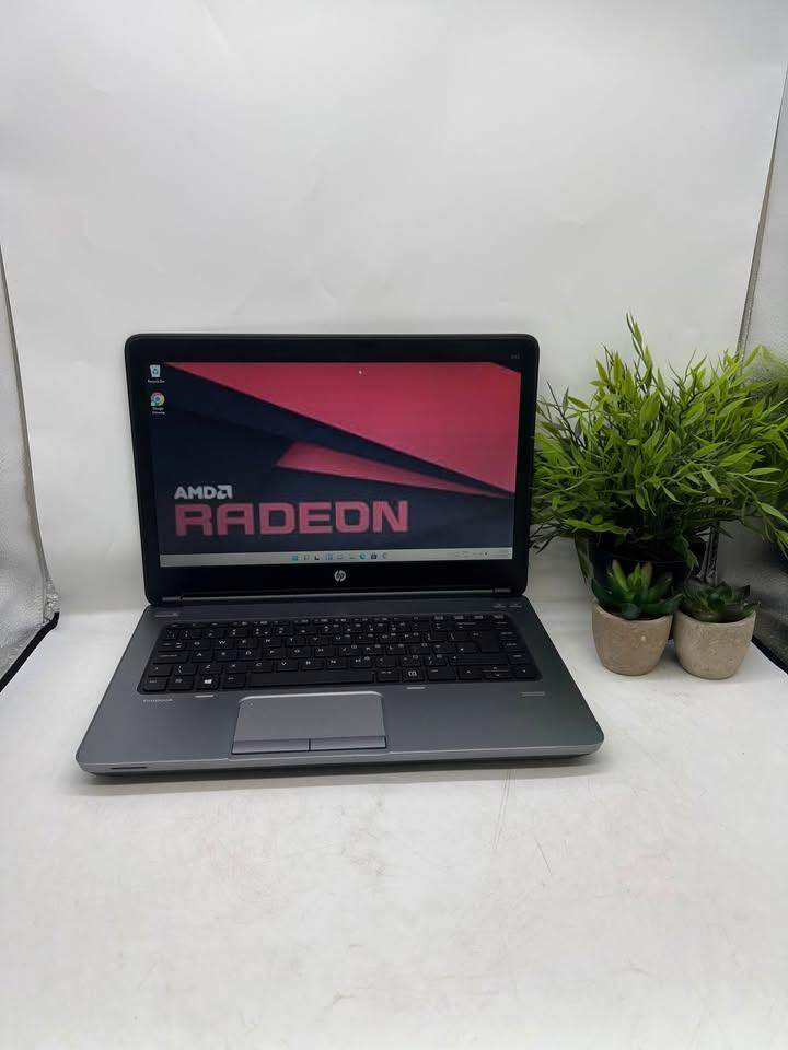 Graphic Design Ready HP ProBook – SSD + Radeon + Full HD