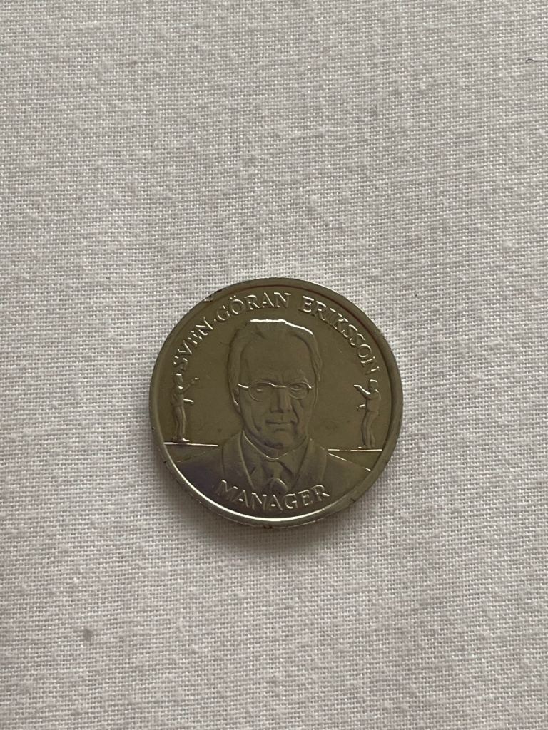 2004 england football collectable medal