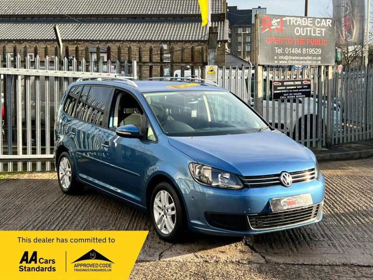 2014 Volkswagen Touran 1.6 TDI BlueMotion Tech SE DSG Euro 5 (s/s) 5dr MPV Diesel Automatic