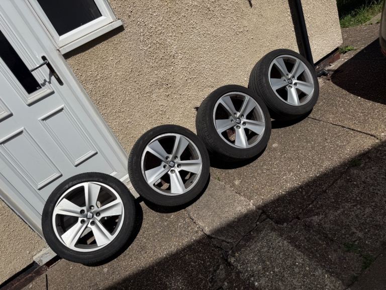 17” Seat Leon FR Alloys/Tyres 
