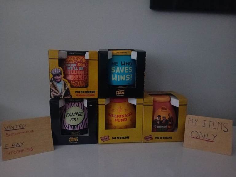 Set of Only fools and horses official banks.