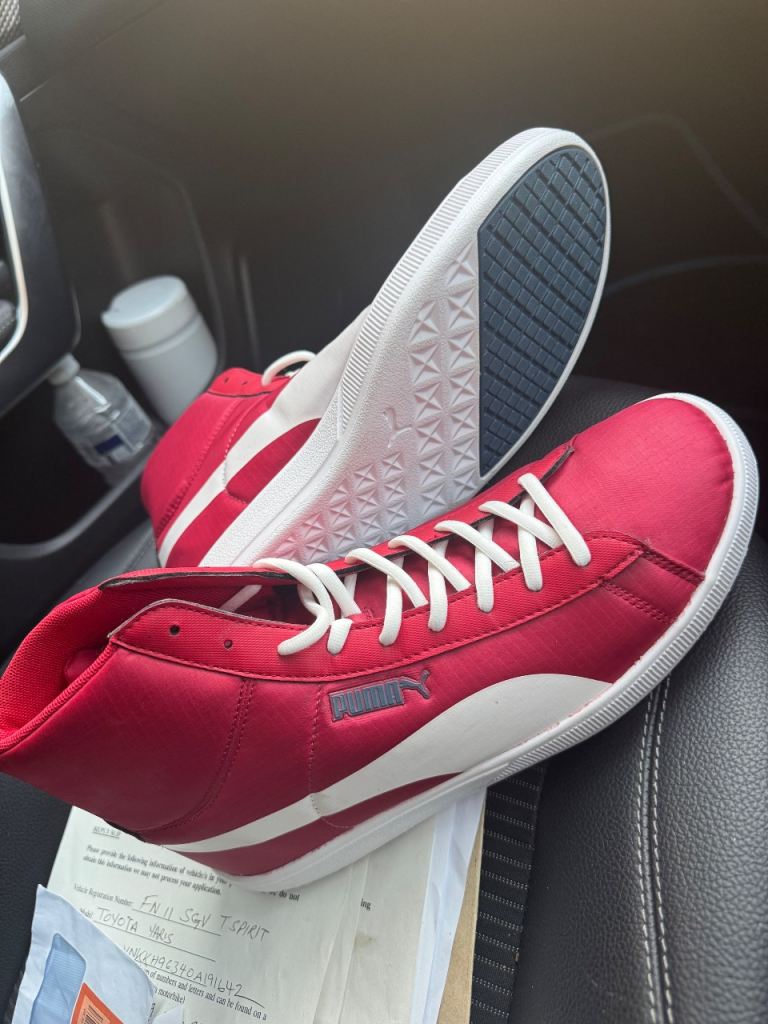 Brand New Puma trainers S. 9