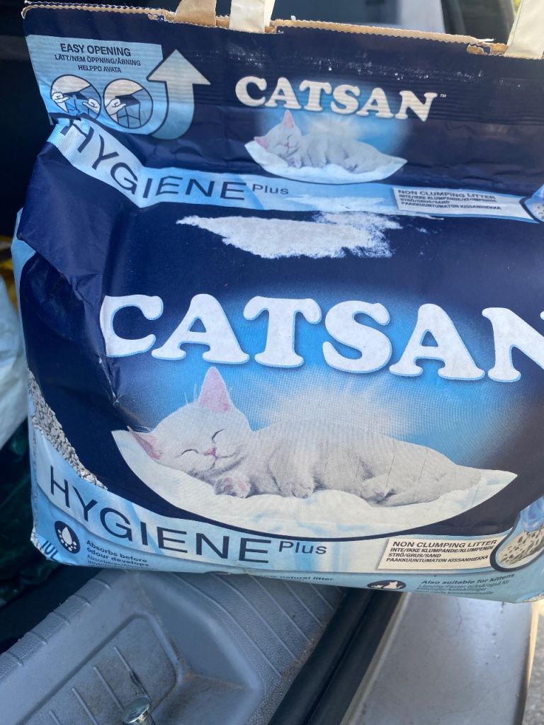 CATSAN CAT LITTER