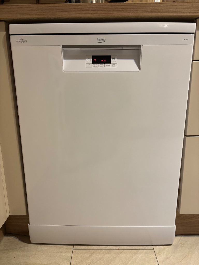 Beko Dishwasher b300 - White, Excellent Condition