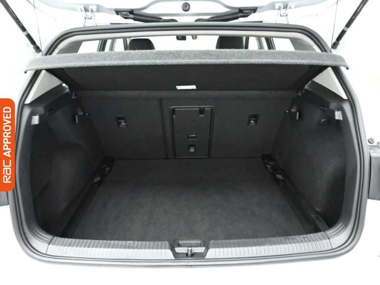 2022 Volkswagen Golf 1.5 TSI Life Hatchback 5dr Petrol Manual Euro 6 (s/s) (130 ps) Hatchback PET...