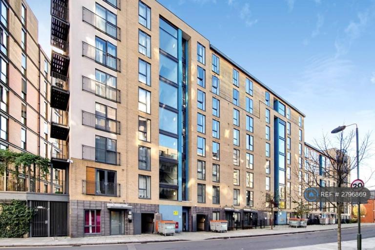 1 bedroom flat in Crawford Court, London, NW9 (1 bed) (#2796869)