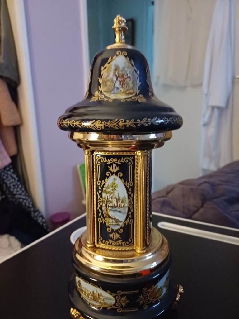 VVintage Swiss Reuge Lipstick/ Cigarette Music Carosel Music Box Playing Doctor Zhivago Lara' Theme