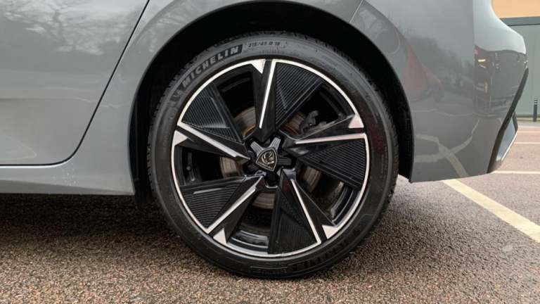 2024 Peugeot 308 115kW First Edition 54kWh 5dr Auto HATCHBACK ELECTRIC Automatic