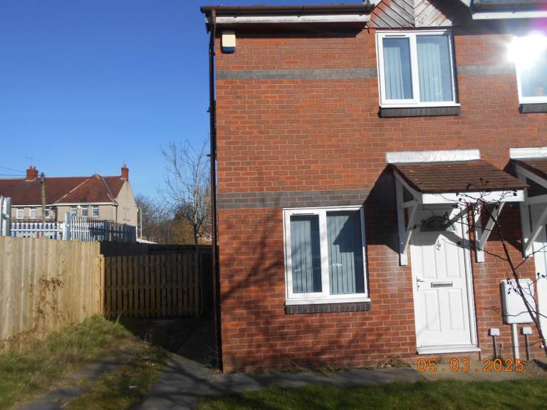 A well-presented 2-bedroom property in Thornton (BD8) Bradford.