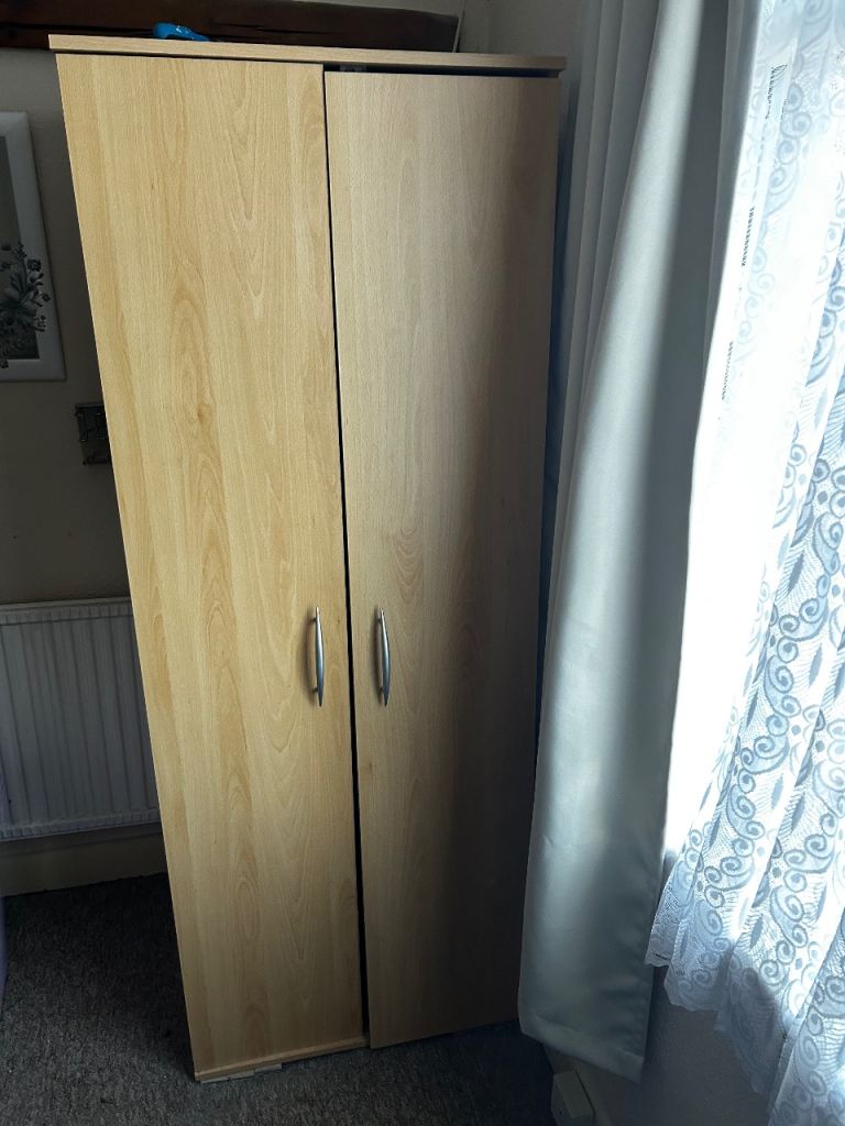 Free wardrobe 