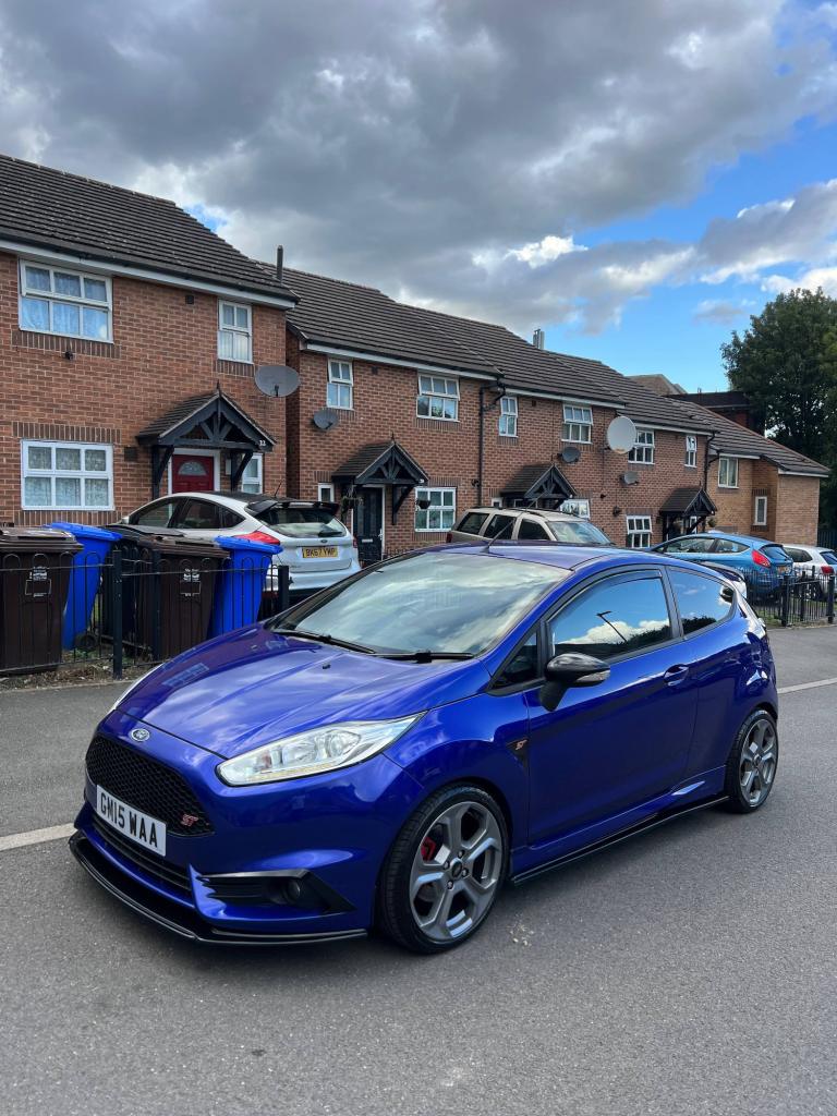 2015 Ford Fiesta 1.6 EcoBoost ST-2 3dr HATCHBACK Petrol Manual