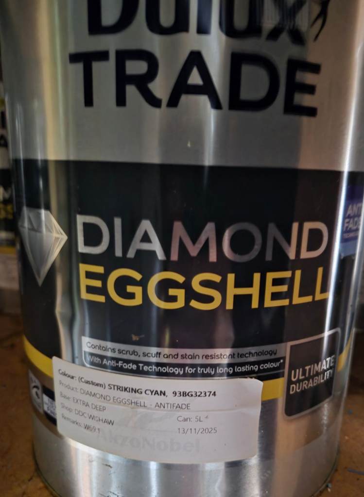 Brand New Dulux Trade Diamond Eggshell Paint - Striking Cyan 5L