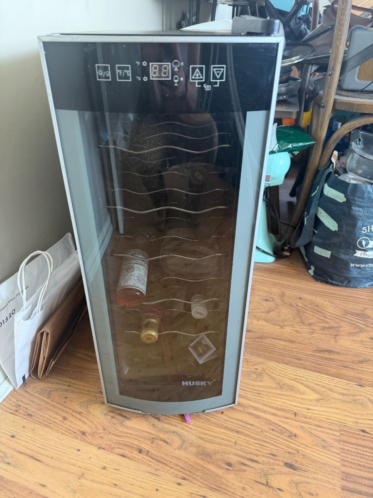 Husky 12 bottle wine fridge 