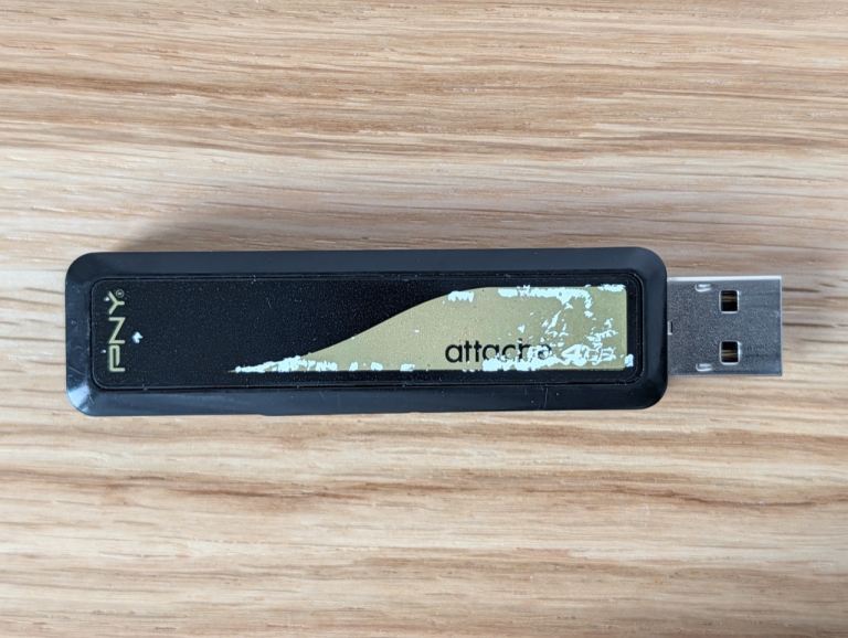 PNY Attaché 4GB USB Flash Drive Black