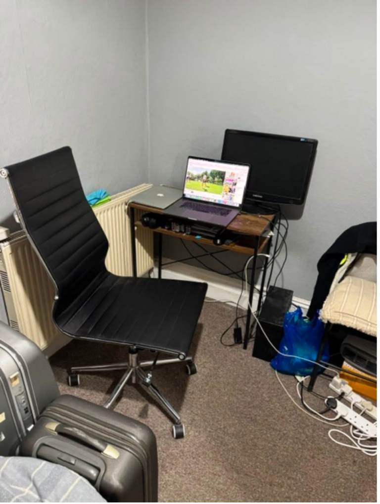 Furnished Single En-Suite Room to Rent M19 2DU, Manchester – £600 PCM, All Bills Included, Parking 