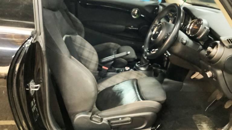 2018 MINI Hatch 1.5 Cooper Seven Hatchback 3dr Petrol Manual Euro 6 (s/s) (136 ps) Hatchback Petr...