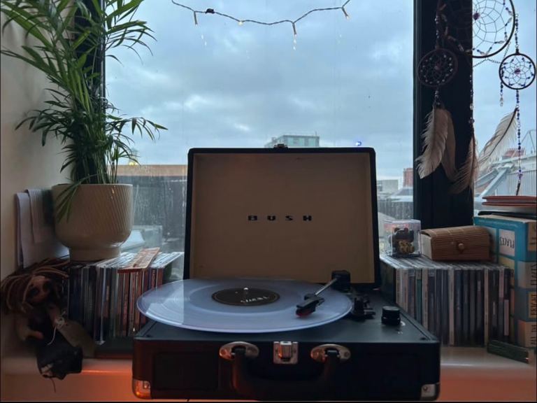 Bush Record Player Turntable - Black, Good Condition