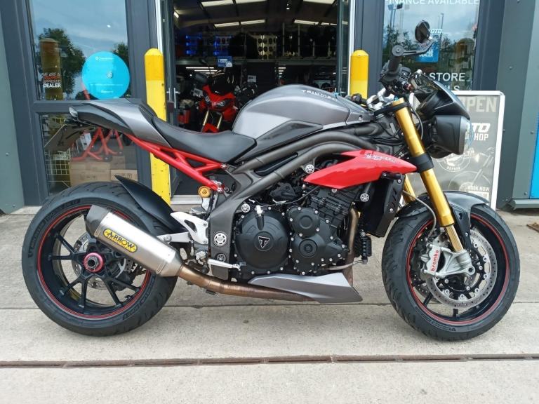 2017 Triumph Speed Triple 1050 R - Arrow Exhaust - 23k miles