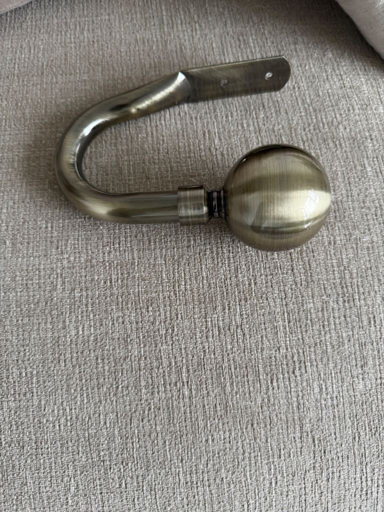 Brand new pair of brass curtain holdbacks X3h