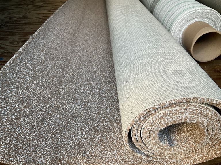 New 3.10 x 4m beige carpet.