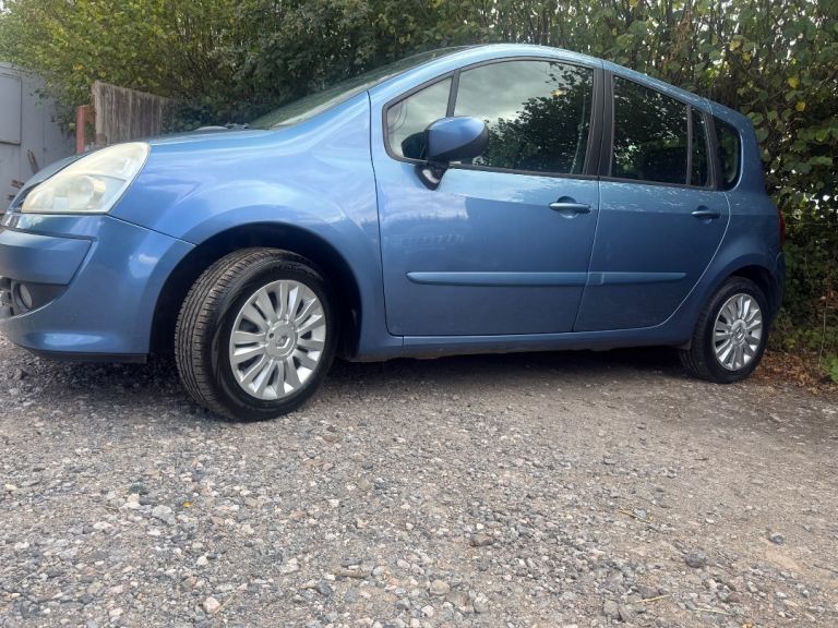 Renault, GRAND MODUS, Hatchback, 2011, Manual, 1461 (cc), 5 doors
