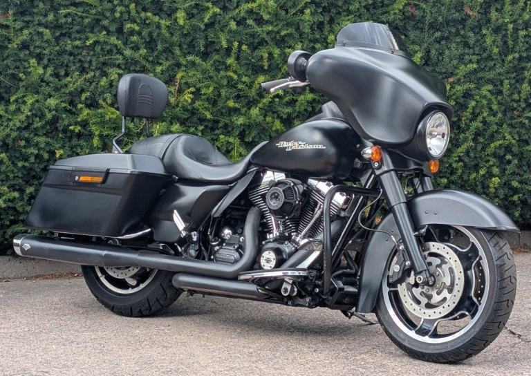 HARLEY DAVIDSON TOURING FLHX STREET GLIDE